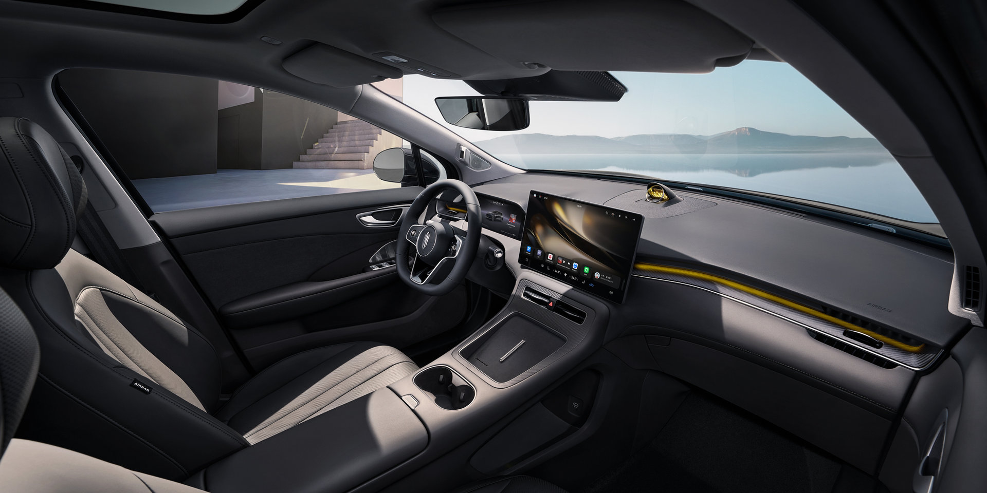 SAIC H5 in Nightfall Gray interior