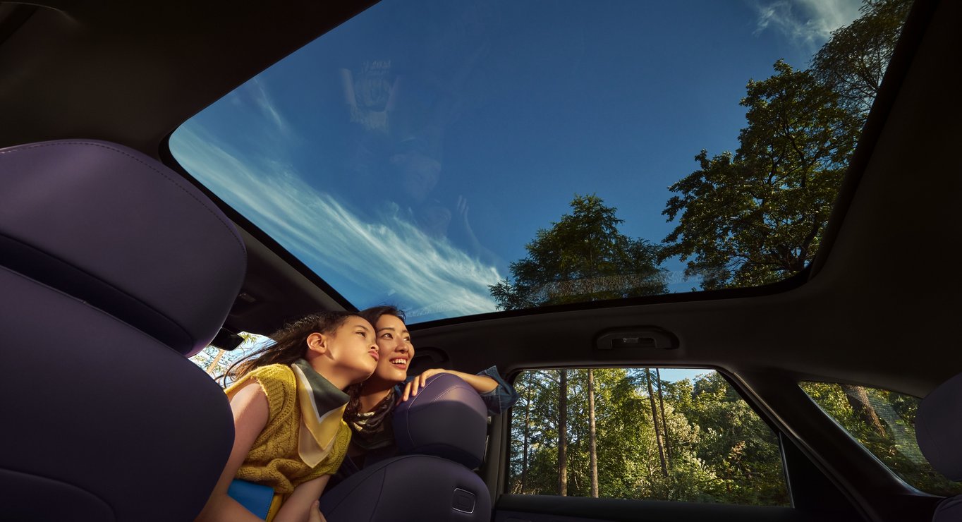 The panoramic roof of the SAIC H5