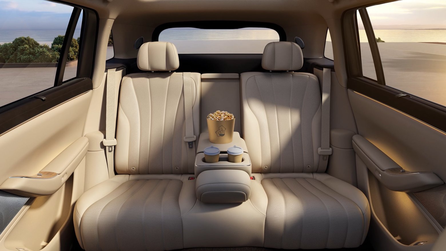 AITO M7 Second-Row Spaciousness