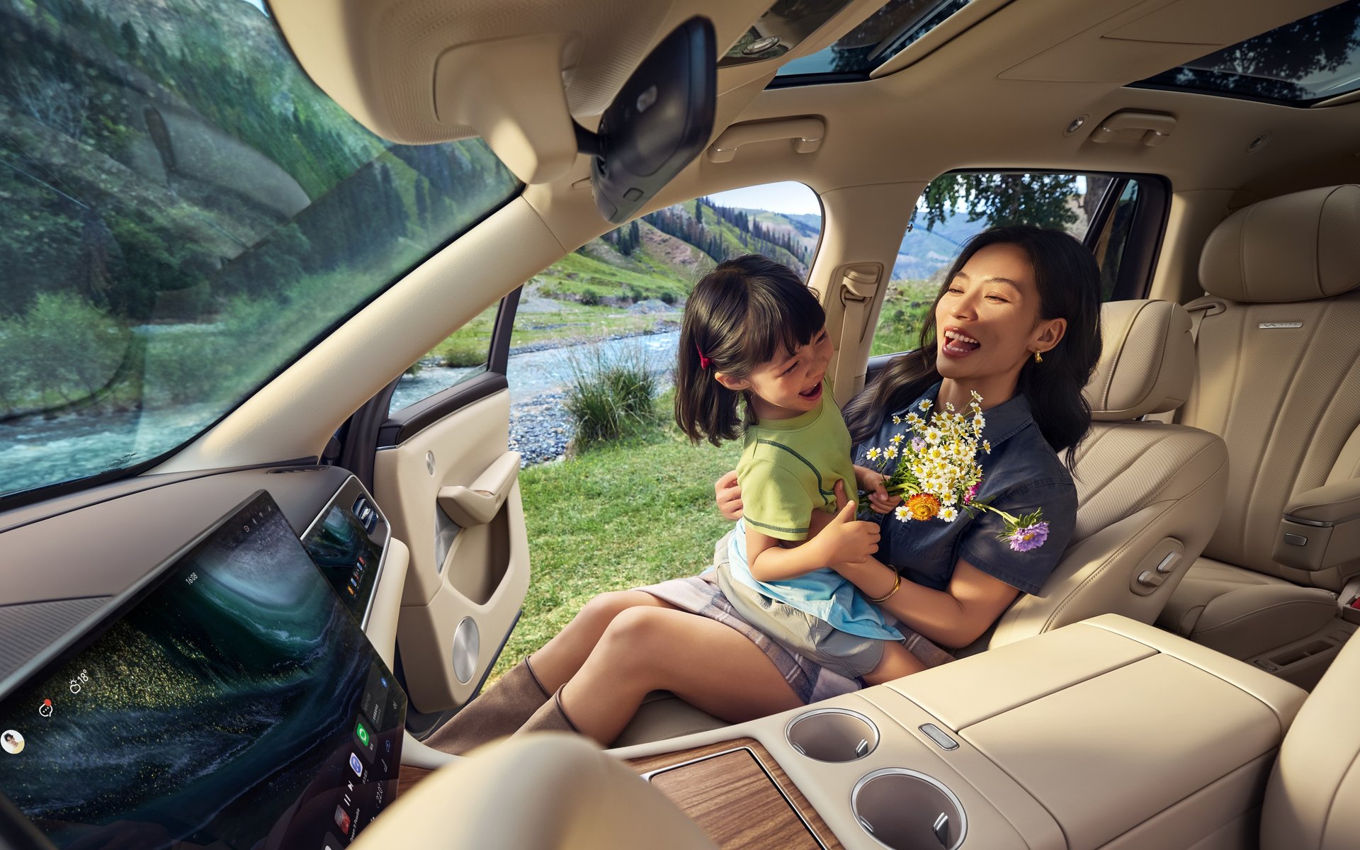 AITO M7 Spacious Cabin