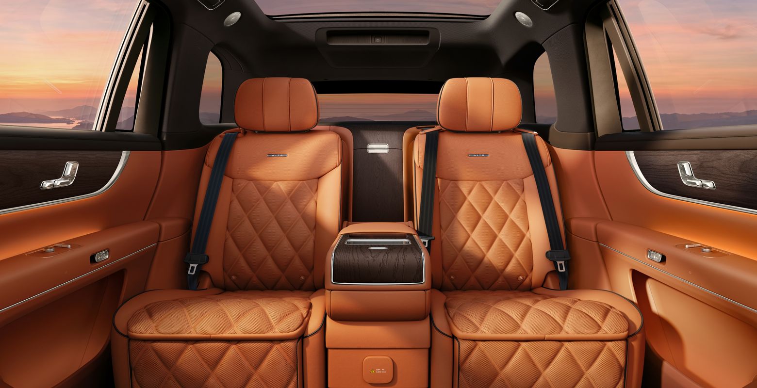 AITO M9 Russet Tea Orange Interior