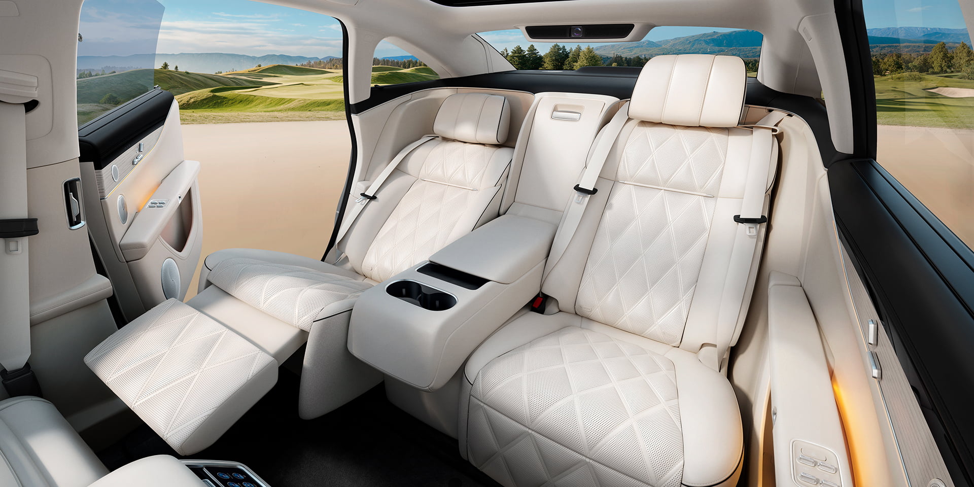 Stelato S9 White Sand Apricot Interior