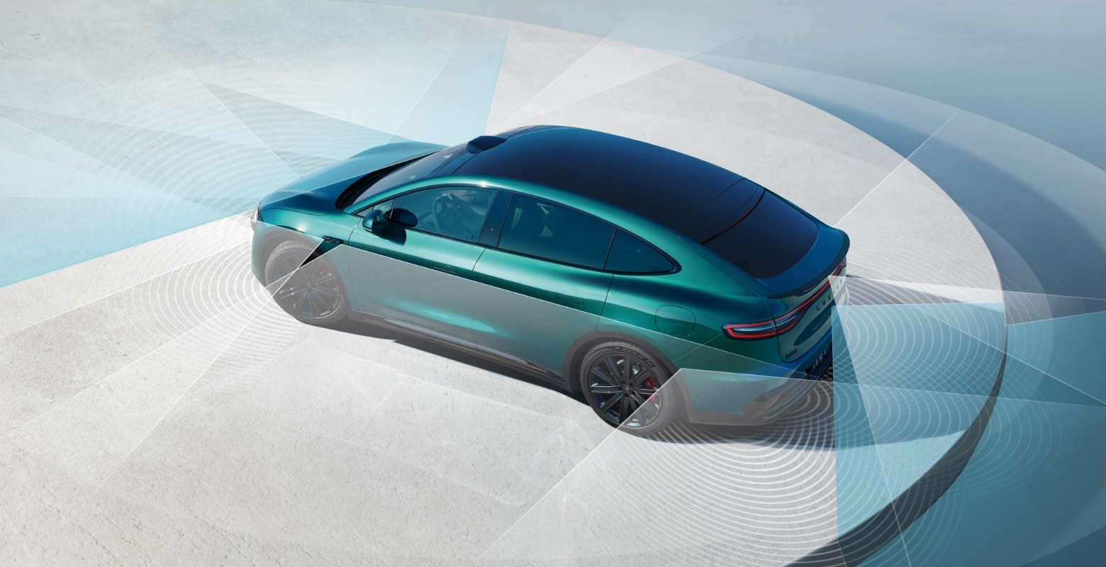 The Luxeed R7 Aurora Green radar system showcases the Huawei ADS intelligent assisted driving function, with a new high-precision solid-state LiDAR added at the rear.