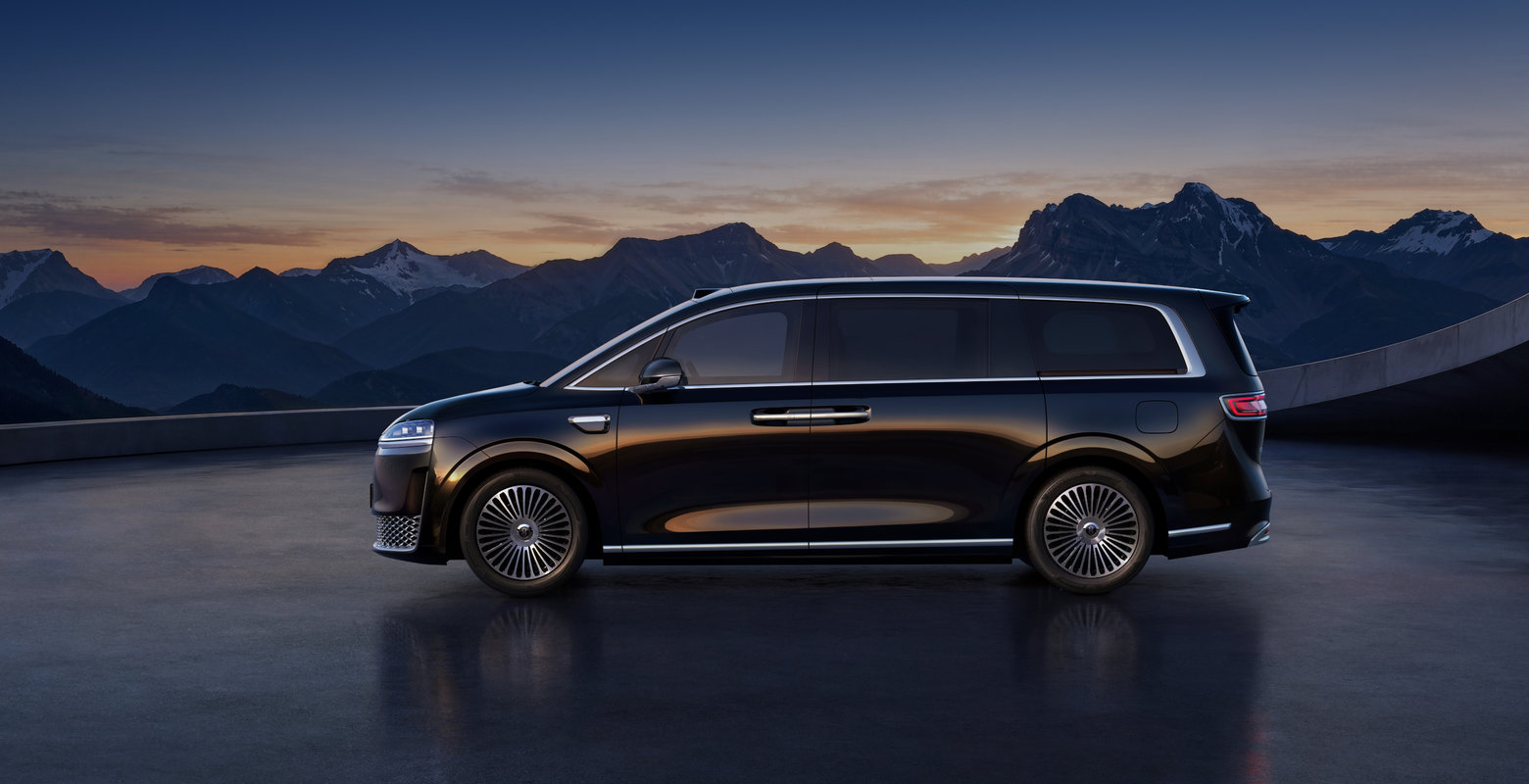 Luxeed V9 Gold-Flecked Black Exterior Color