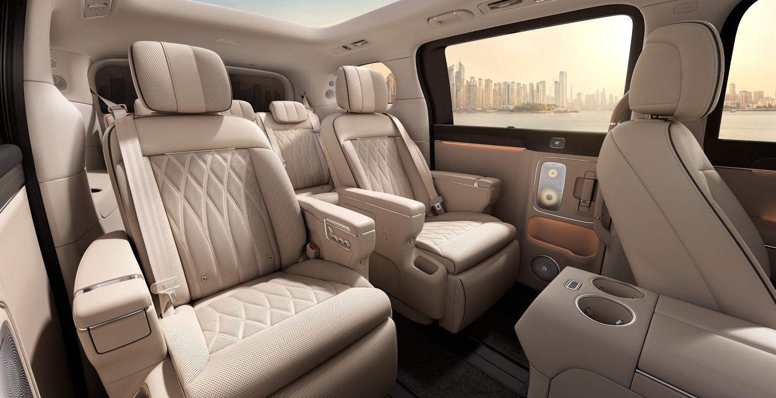 Luxeed V9 Youthful Blossom Apricot Interior Color