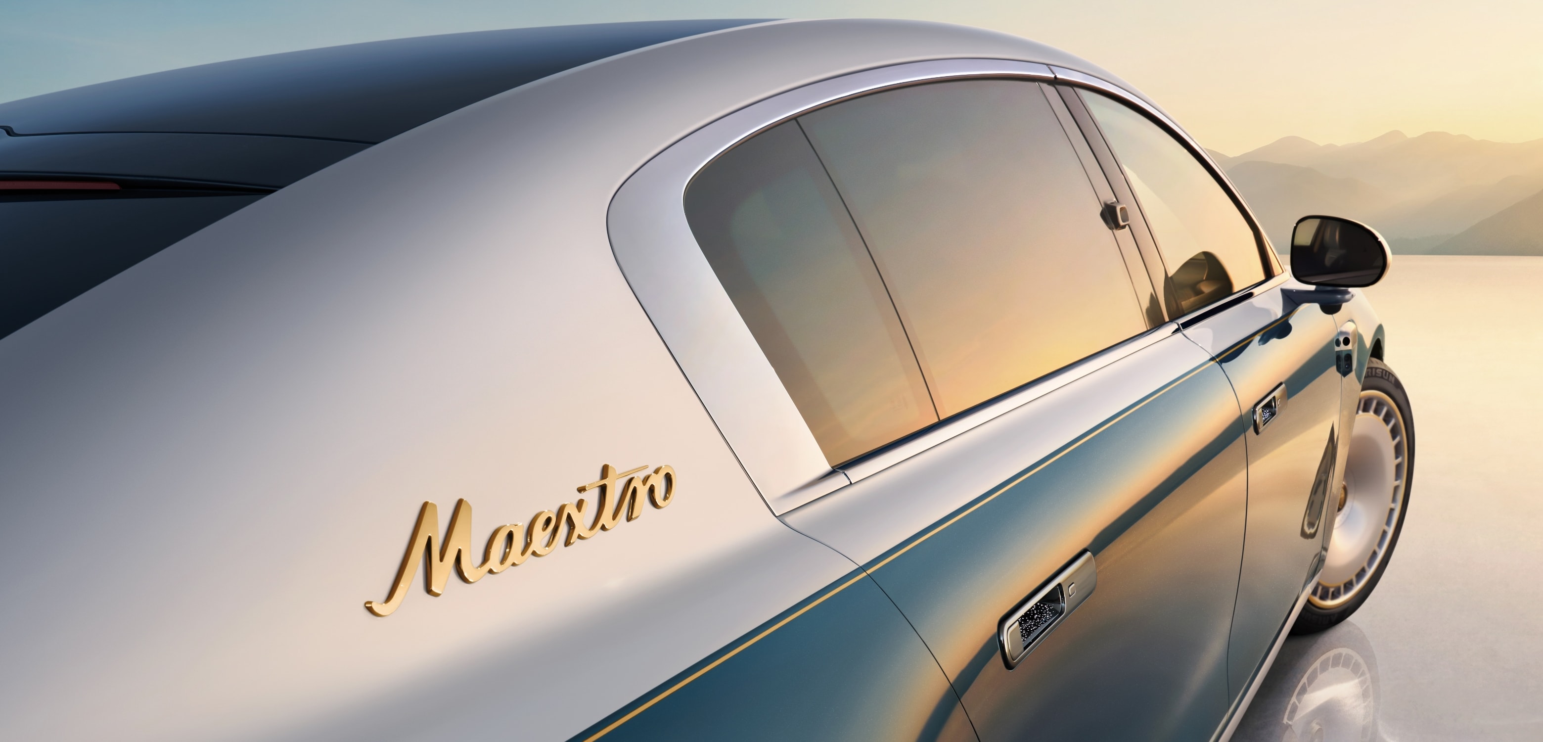 Maextro S800 Grand Design – Side View with MAEXTRO Logo