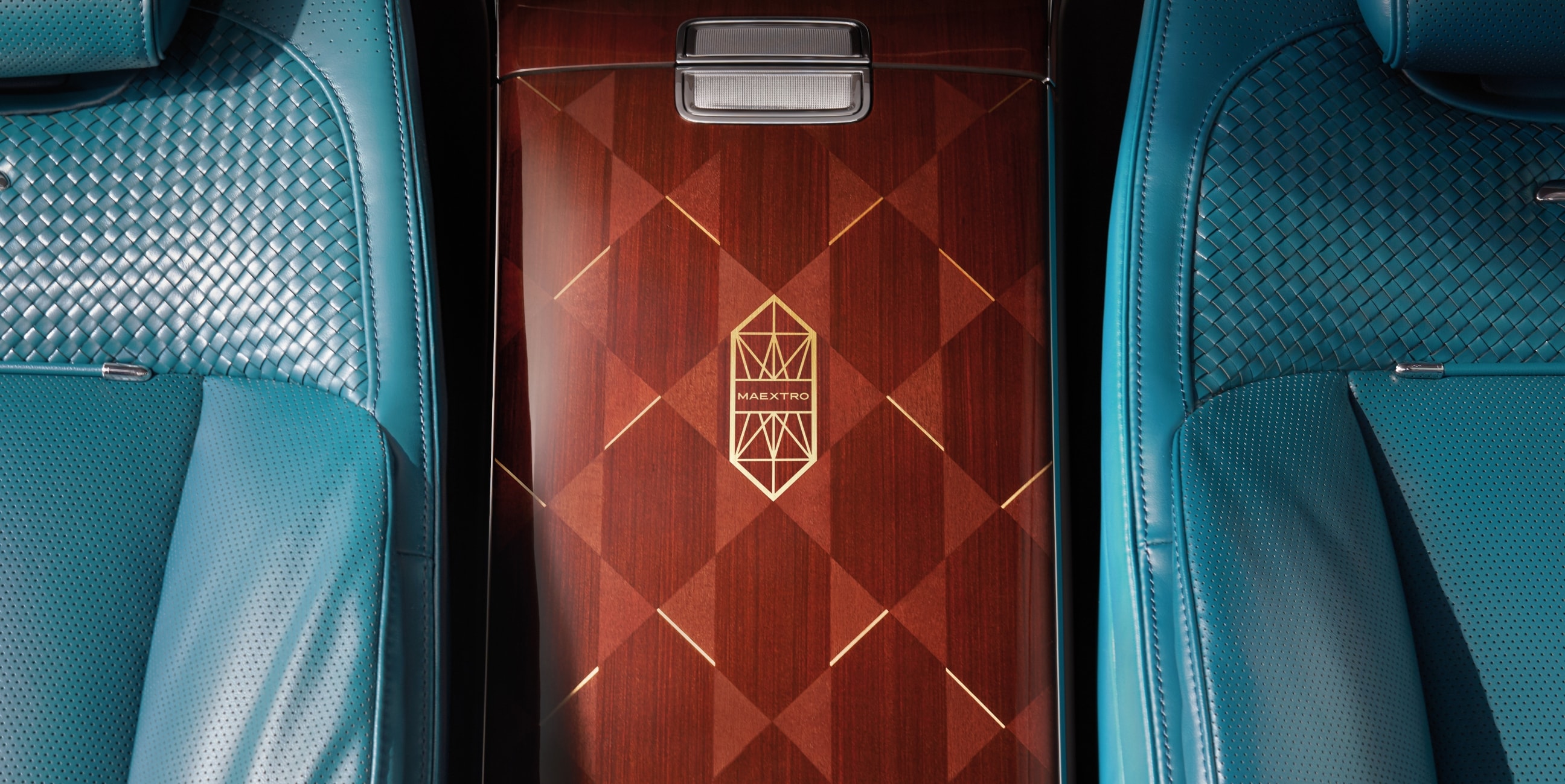Maextro S800 Grand Design – Fine Wood Marquetry
