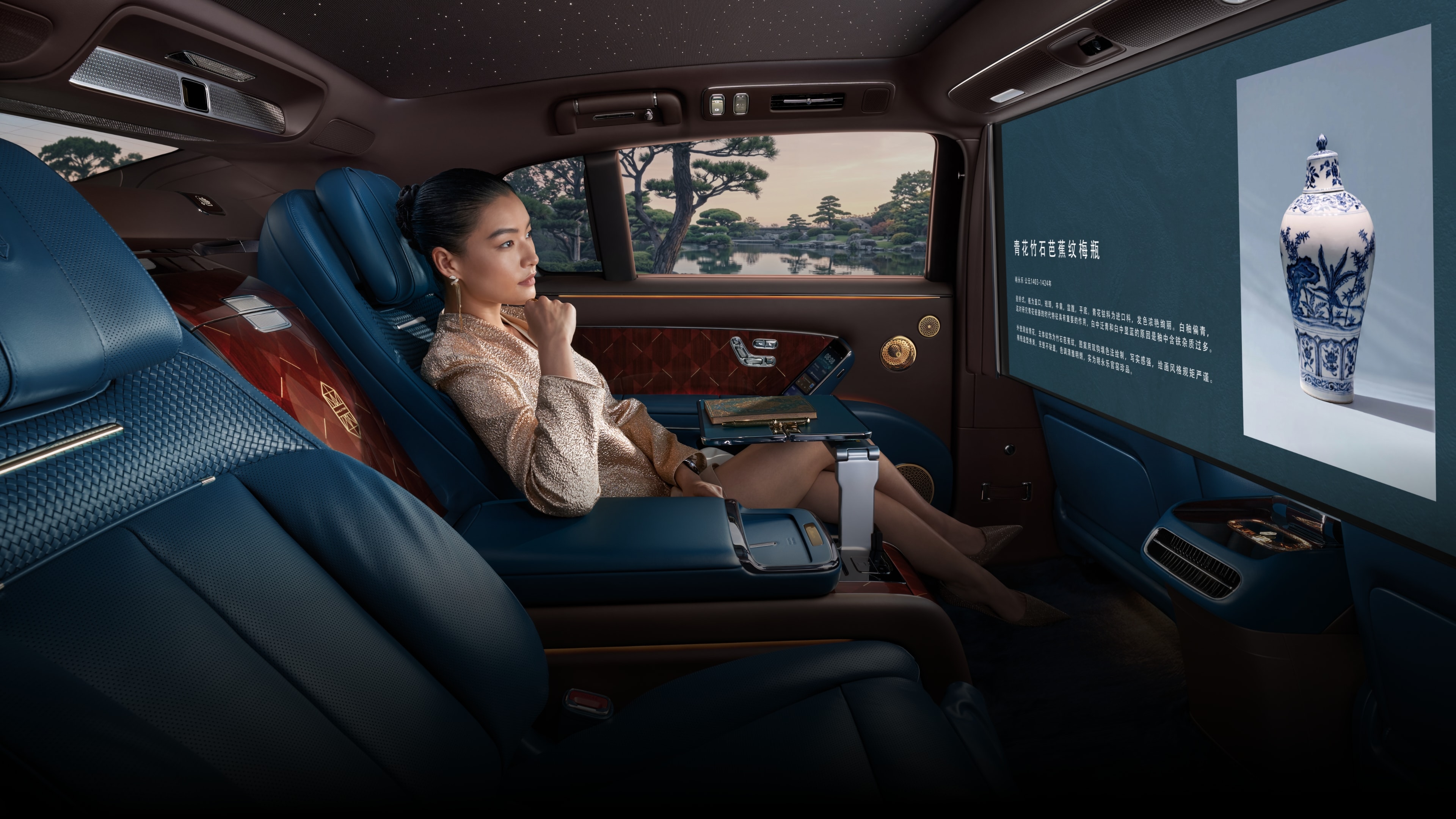 User experiences full-body hot stone massage inside Maextro S800 Grand Design Signature Grand View
